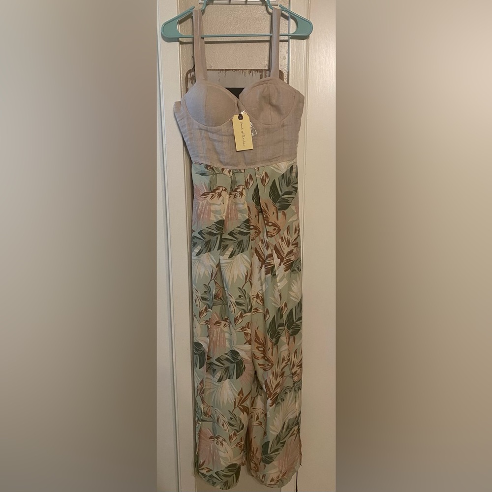Flowing Jumper, flare to top on outside each leg